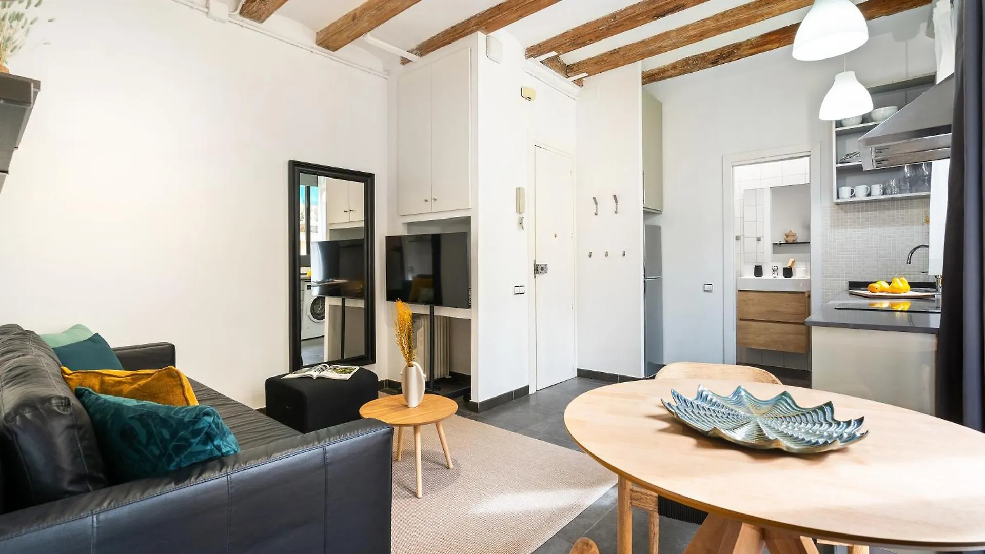 Lodging Apartments Almirall Beach 22 Barcelona